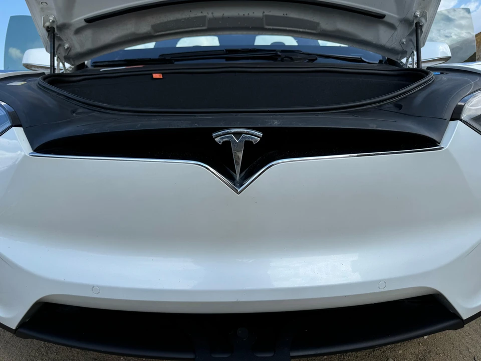2016 Tesla Model X - Image 20 of 31