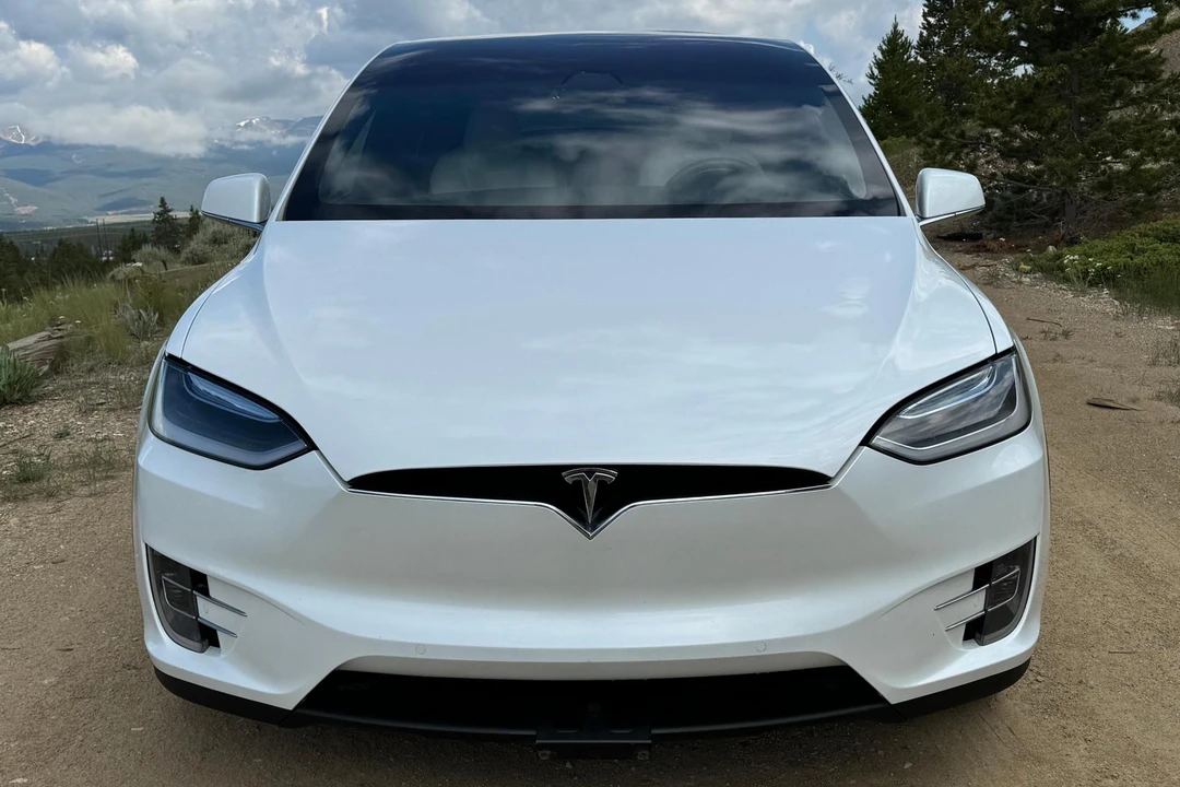 2016 Tesla Model X - Image 2 of 31