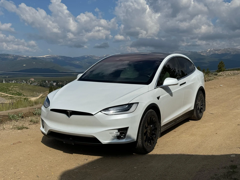 2016 Tesla Model X - Image 8 of 31