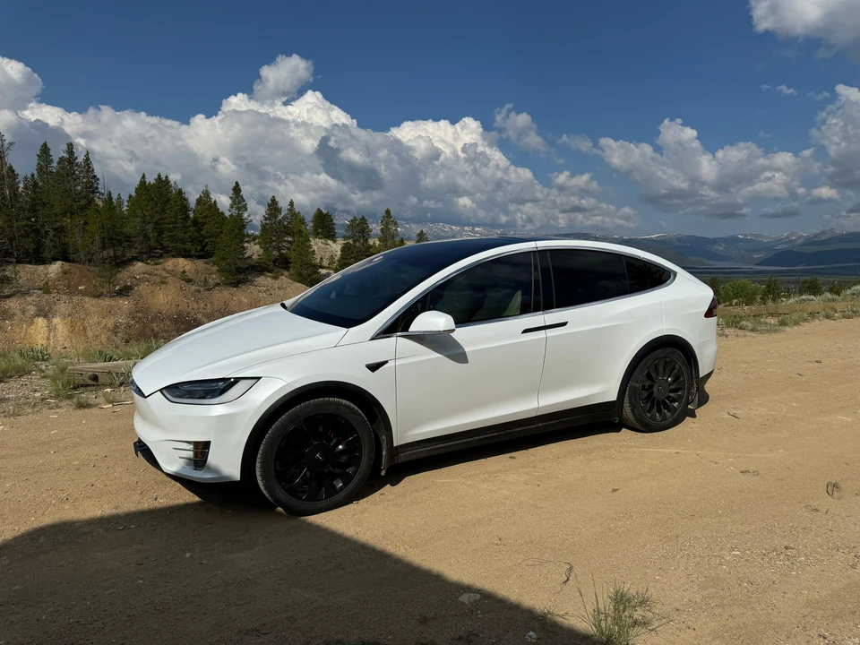 2016 Tesla Model X - Image 9 of 31