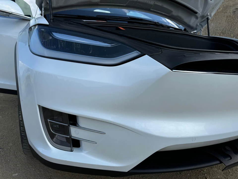 2016 Tesla Model X - Image 19 of 31