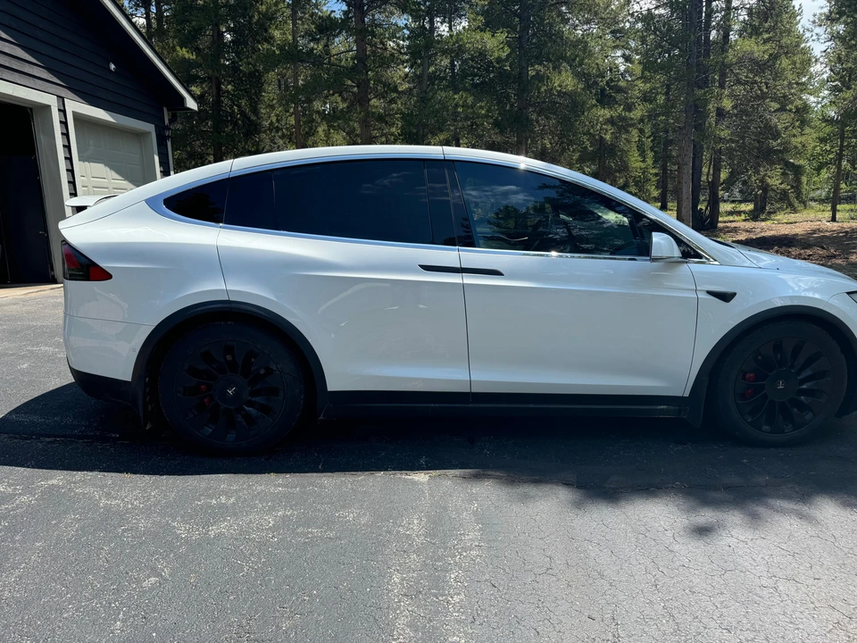 2016 Tesla Model X - Image 16 of 31