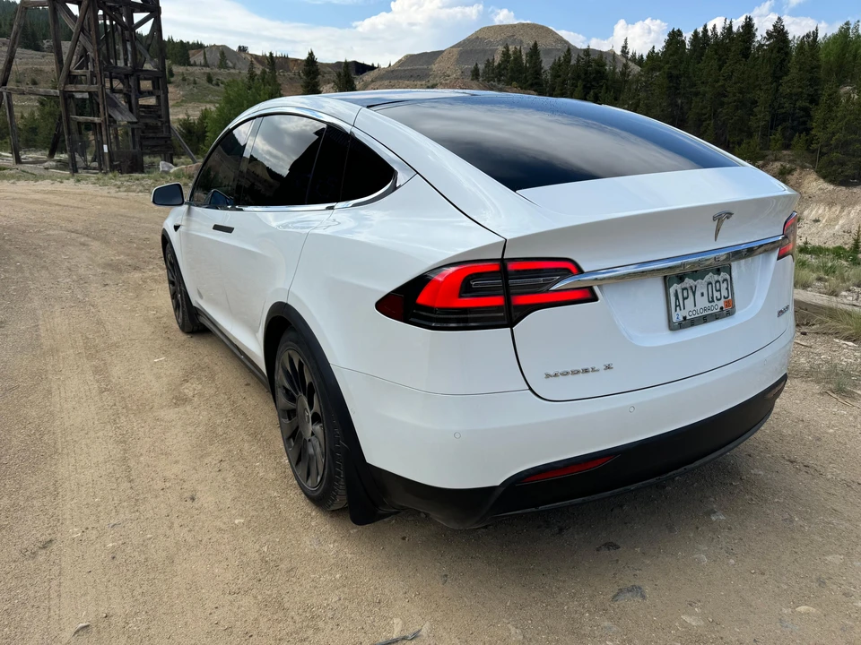2016 Tesla Model X - Image 11 of 31