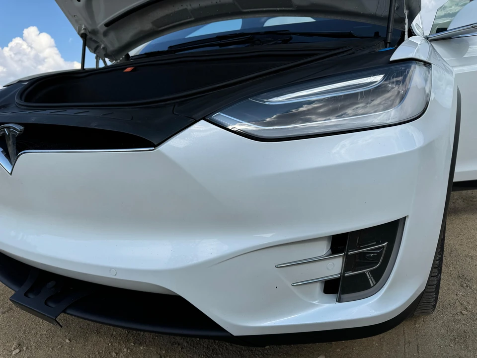 2016 Tesla Model X - Image 21 of 31