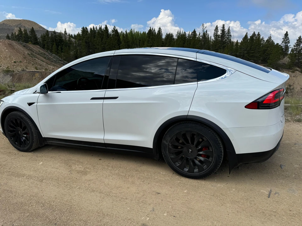 2016 Tesla Model X - Image 10 of 31