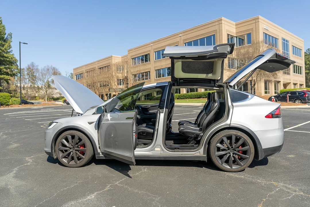 2016 Tesla Model X - Image 24 of 31