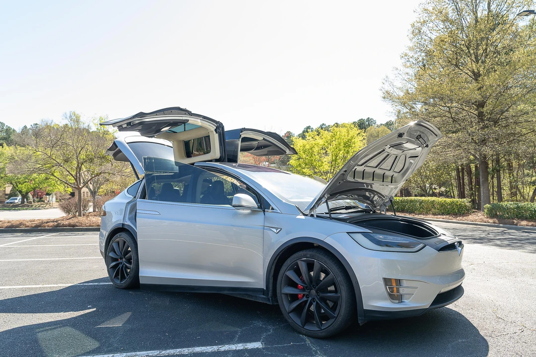 2016 Tesla Model X - Image 29 of 31