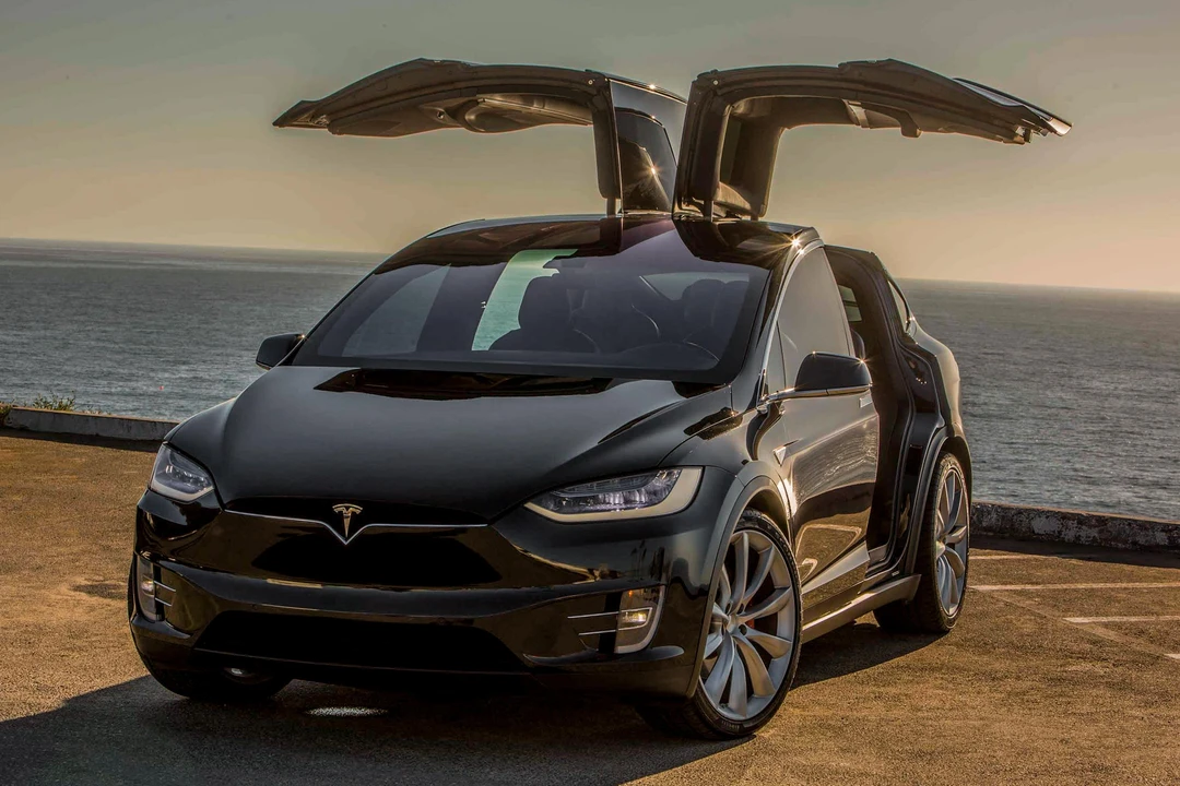 2016 Tesla Model X - Image 8 of 23