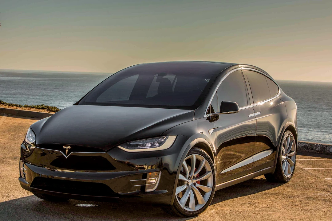 2016 Tesla Model X - Image 9 of 23