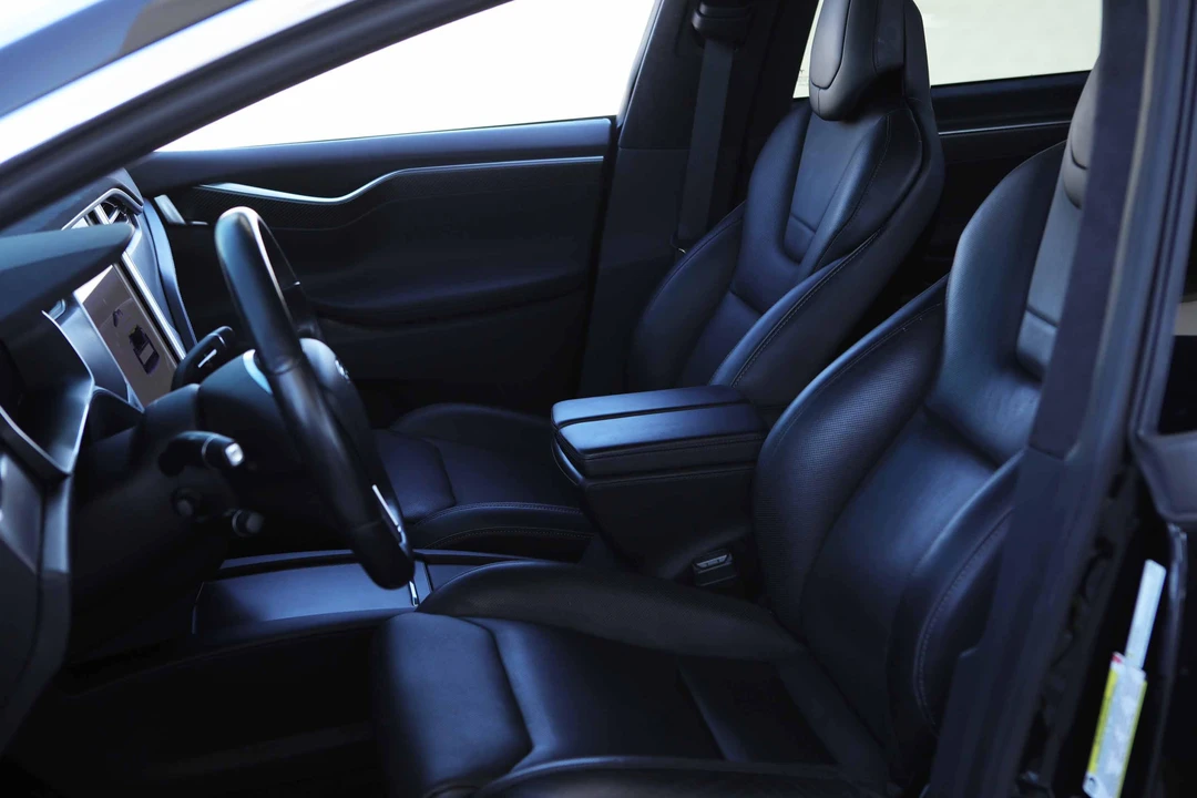 2016 Tesla Model X - Image 19 of 23