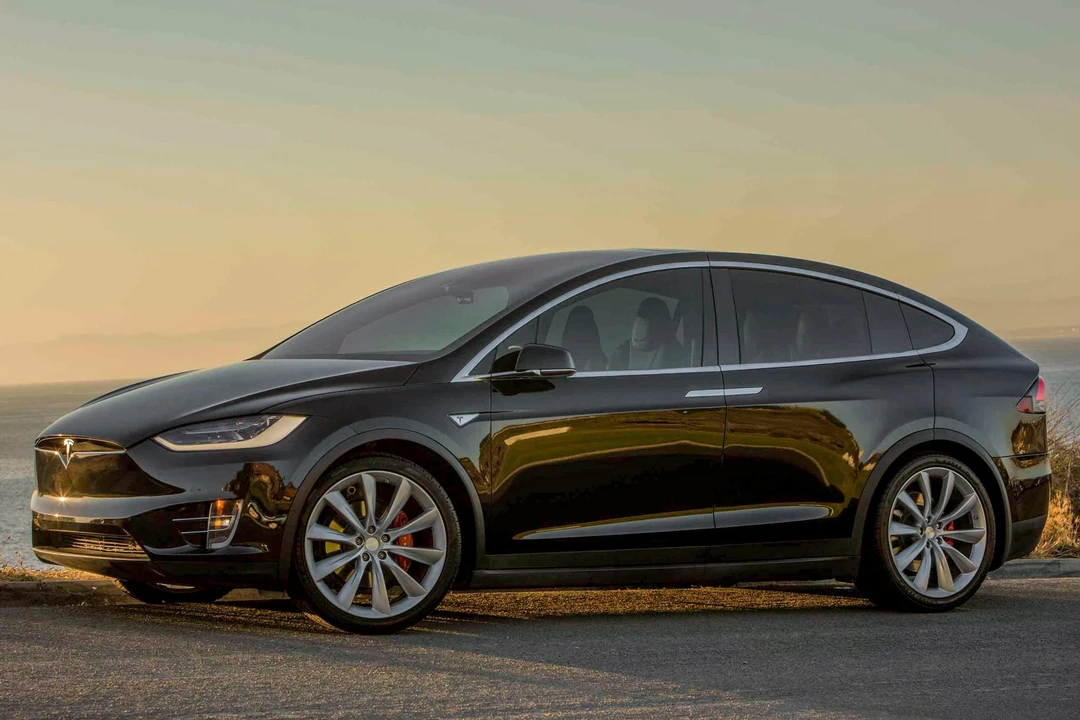 2016 Tesla Model X - Image 11 of 23