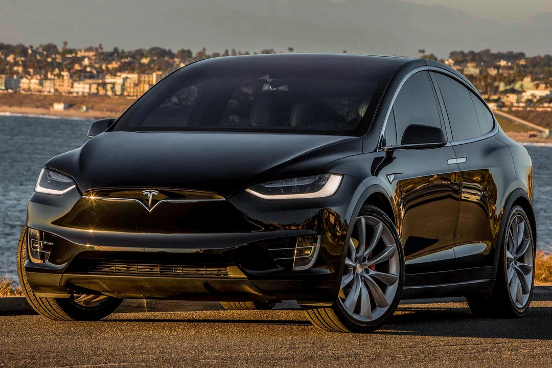 2016 Tesla Model X - Image 2 of 23