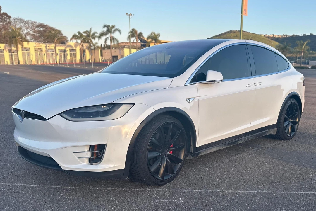 2016 Tesla Model X - Image 7 of 31