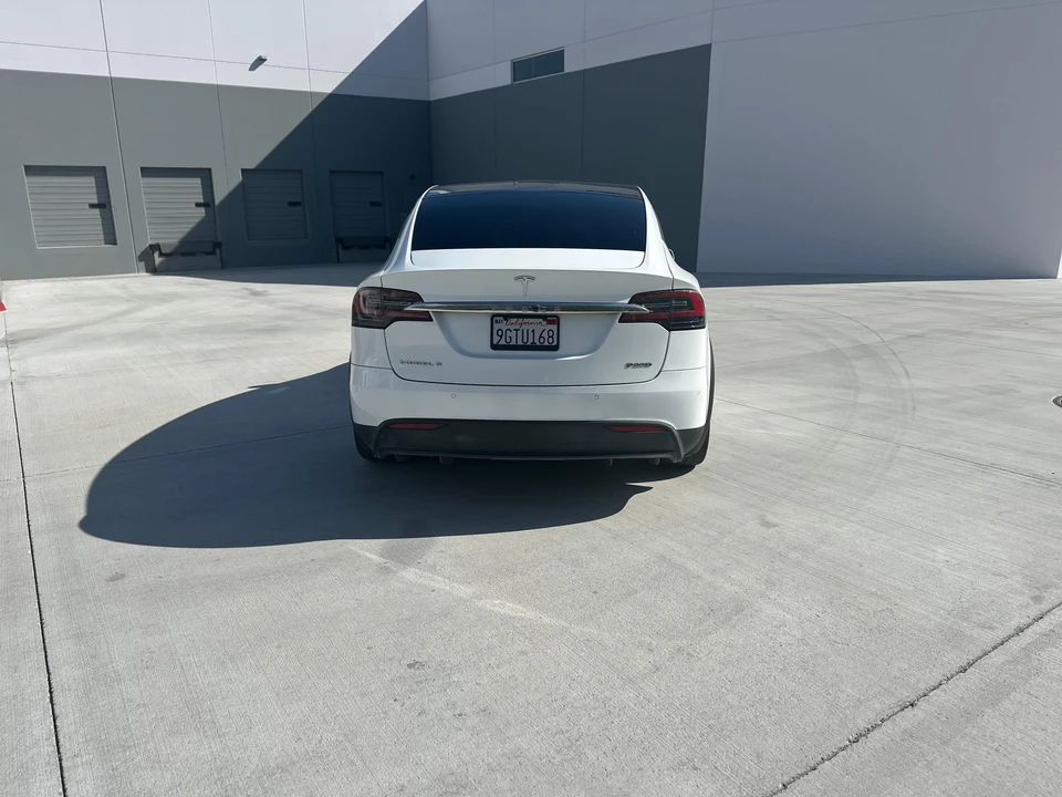 2016 Tesla Model X - Image 14 of 31