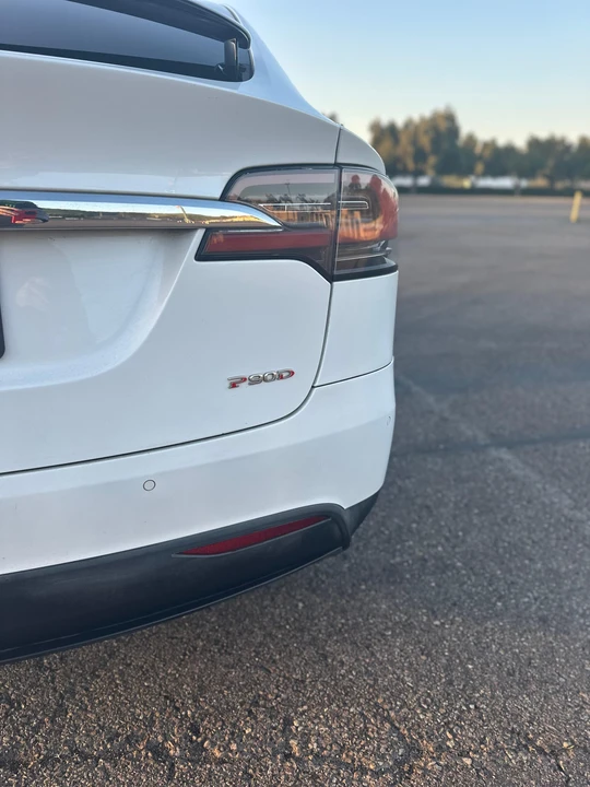 2016 Tesla Model X - Image 26 of 31