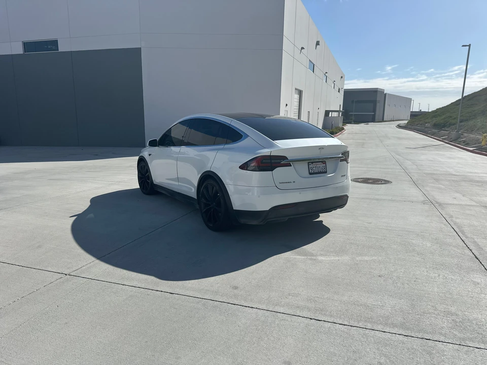 2016 Tesla Model X - Image 12 of 31