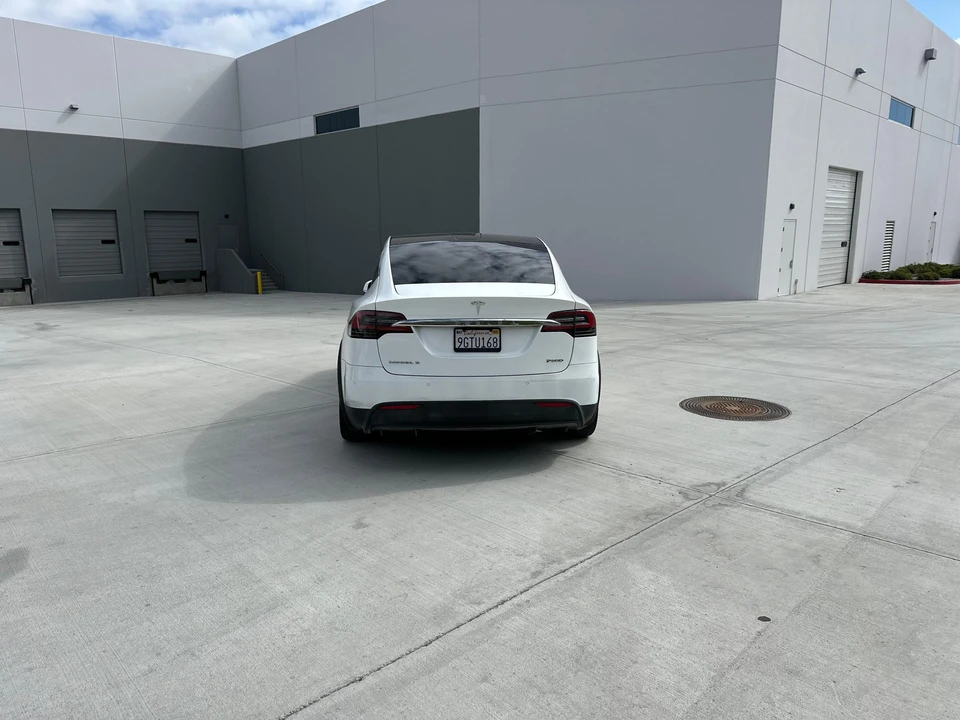 2016 Tesla Model X - Image 13 of 31