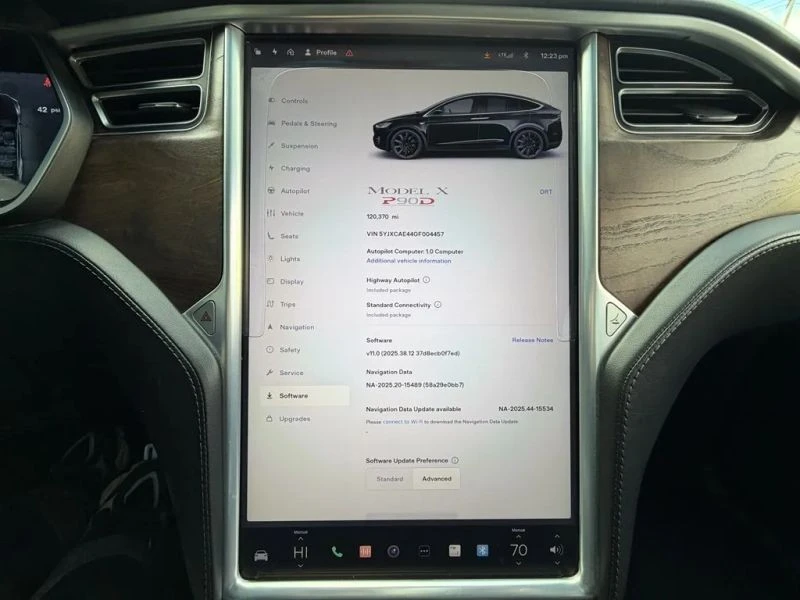 2016 Tesla Model X - Image 11 of 12