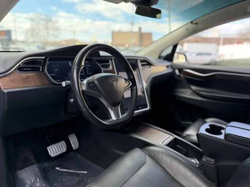 2016 Tesla Model X - Image 10 of 12