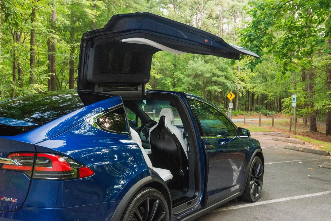 2016 Tesla Model X - Image 26 of 31