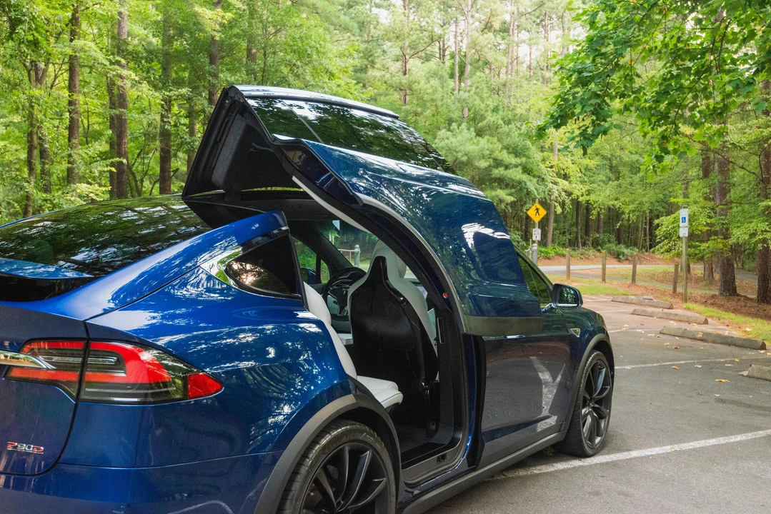 2016 Tesla Model X - Image 21 of 31