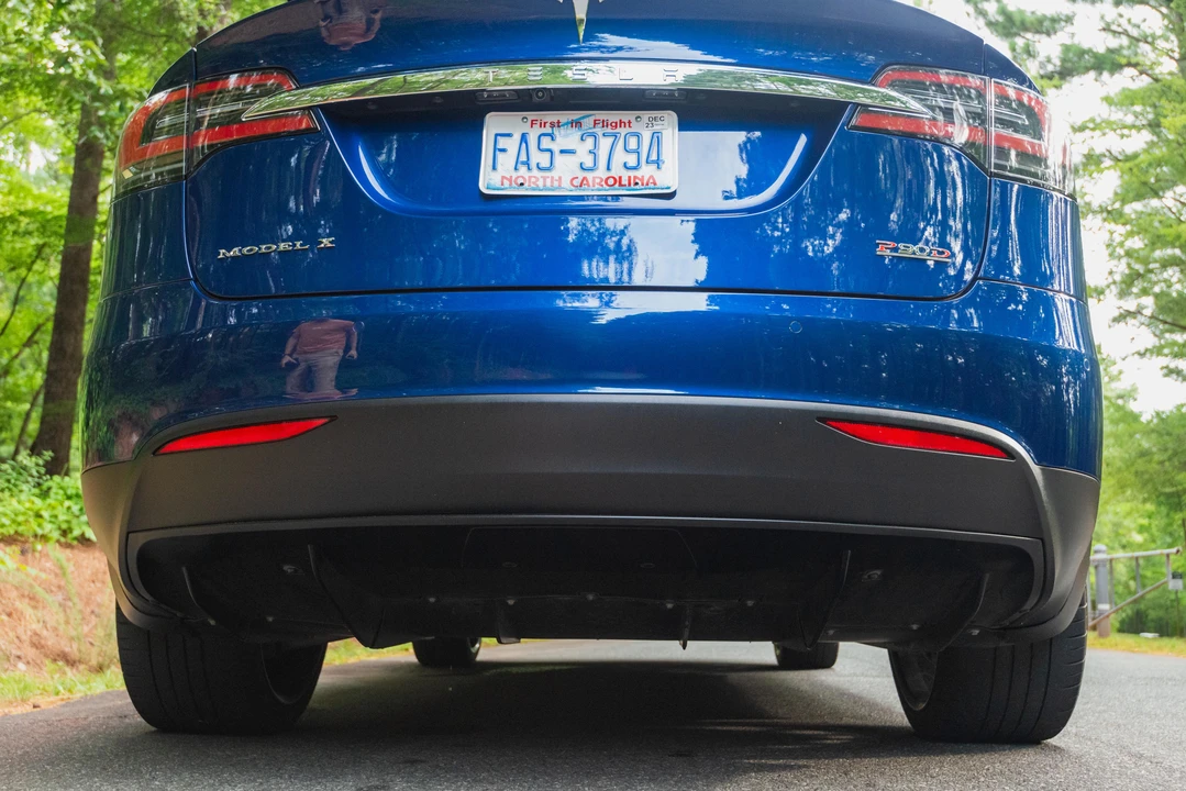 2016 Tesla Model X - Image 16 of 31