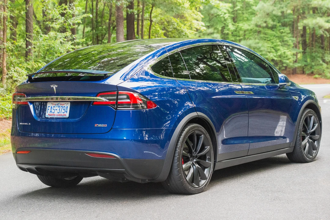 2016 Tesla Model X - Image 9 of 31