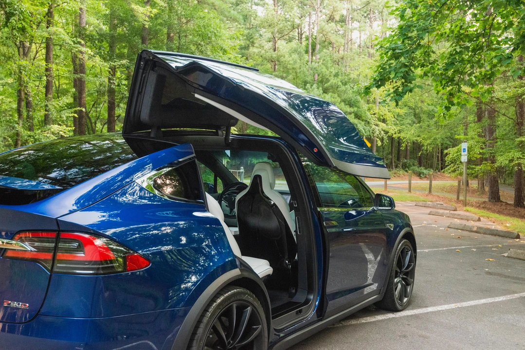 2016 Tesla Model X - Image 24 of 31