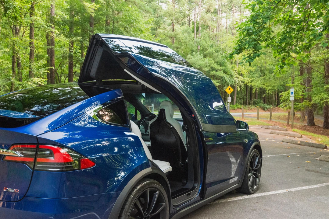 2016 Tesla Model X - Image 22 of 31