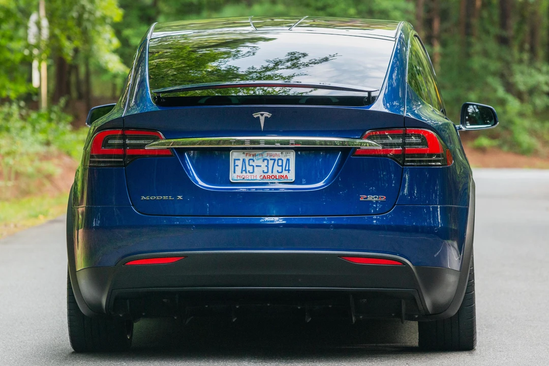 2016 Tesla Model X - Image 5 of 31