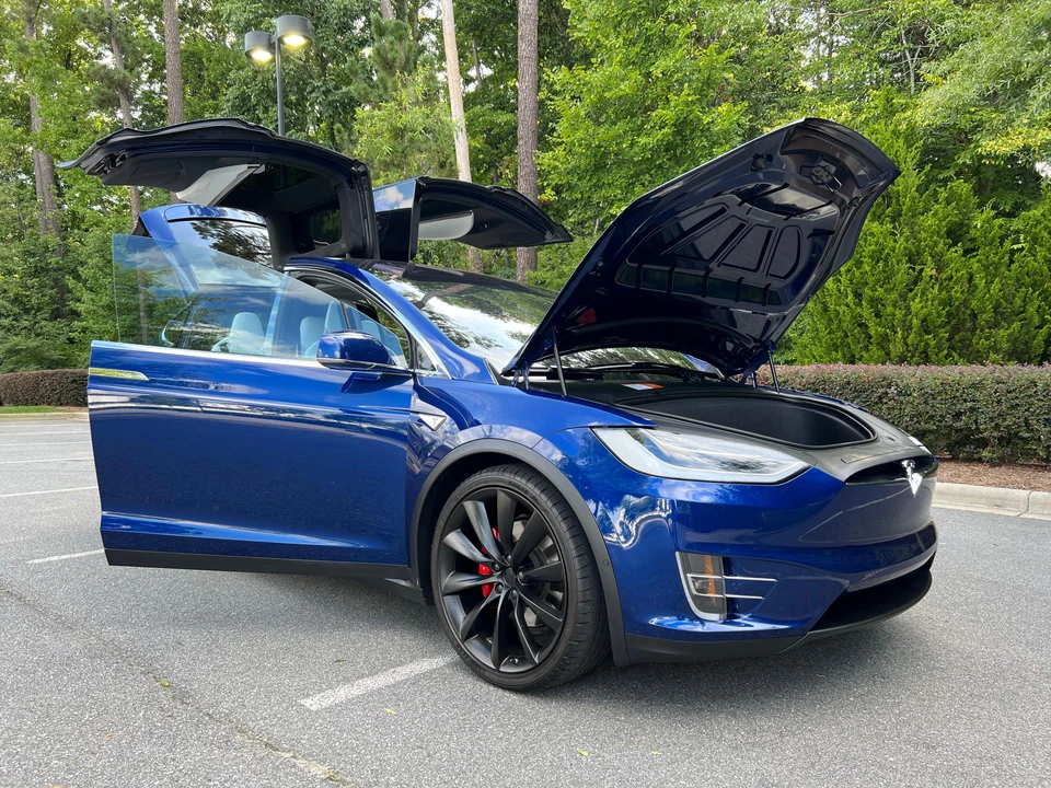 2016 Tesla Model X - Image 12 of 31