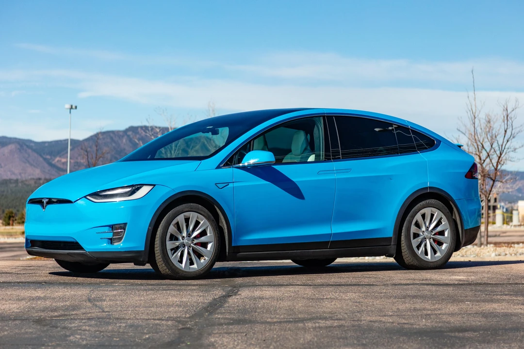 2016 Tesla Model X - Image 7 of 31