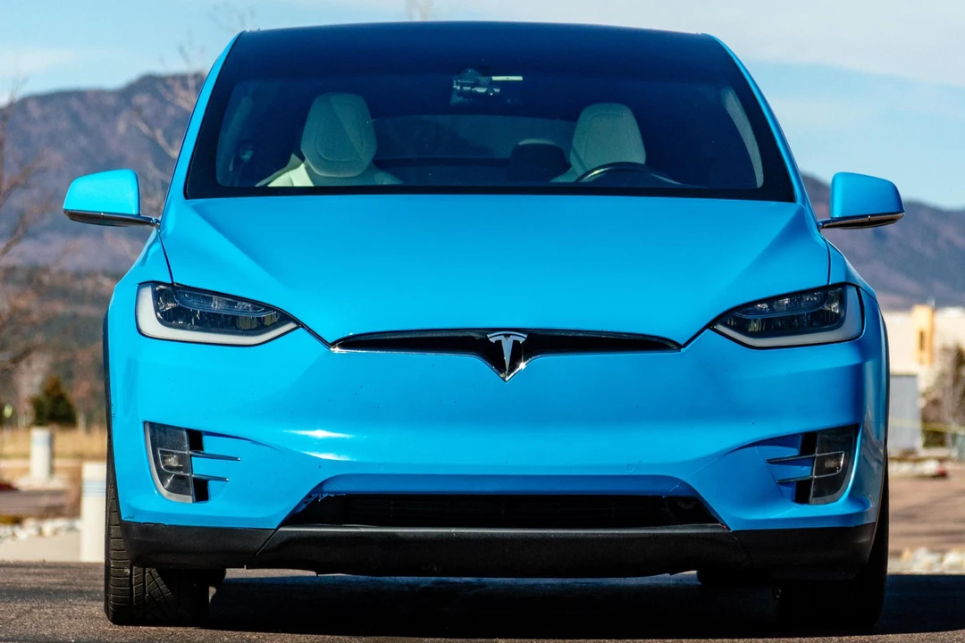 2016 Tesla Model X - Image 2 of 31