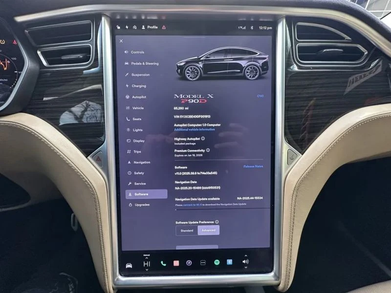 2016 Tesla Model X - Image 10 of 12