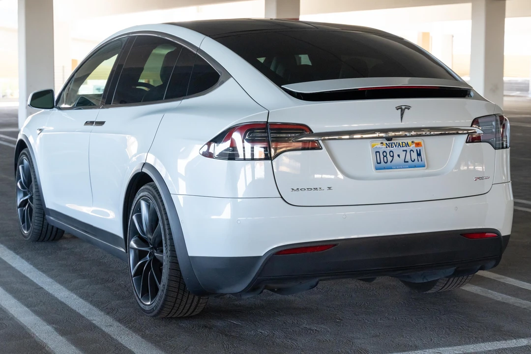 2016 Tesla Model X - Image 4 of 31