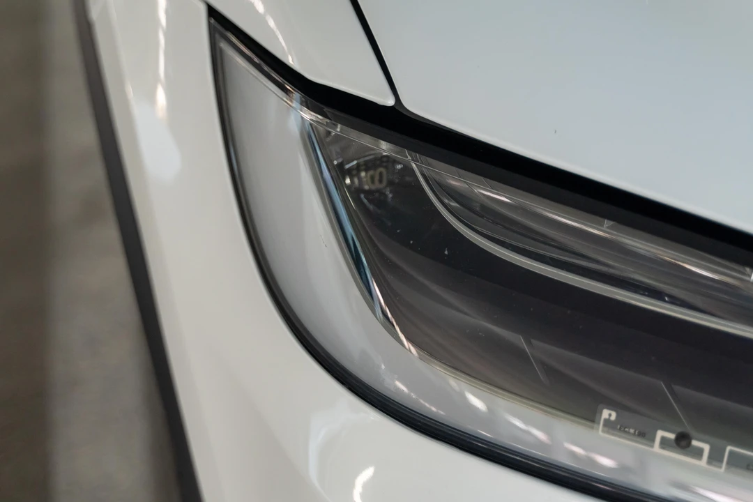 2016 Tesla Model X - Image 12 of 31