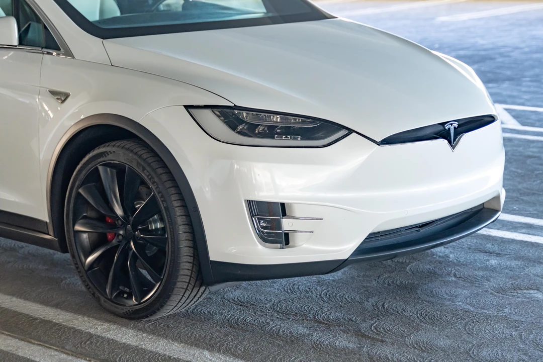 2016 Tesla Model X - Image 10 of 31