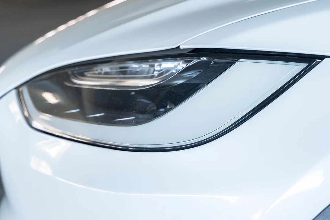2016 Tesla Model X - Image 27 of 31
