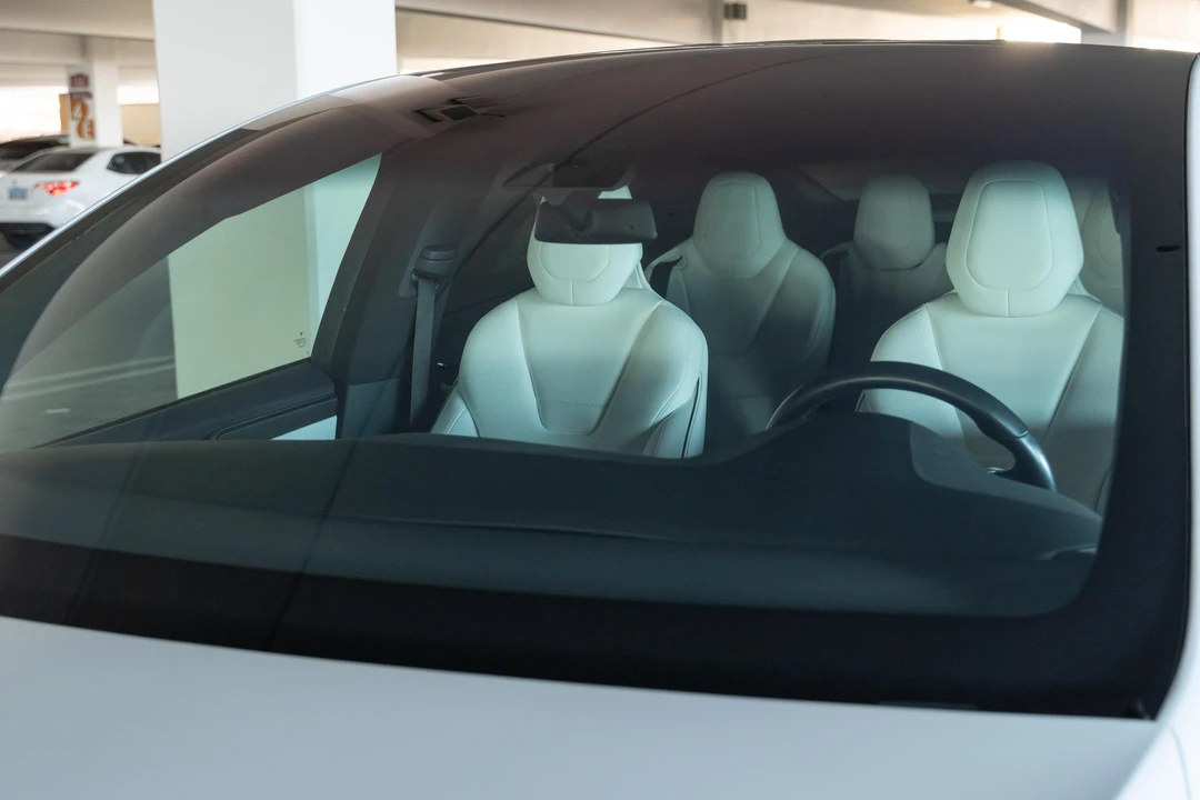 2016 Tesla Model X - Image 30 of 31