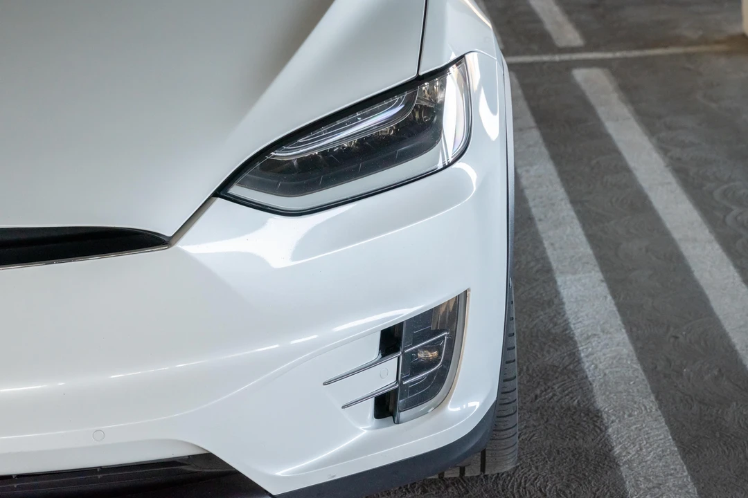 2016 Tesla Model X - Image 18 of 31