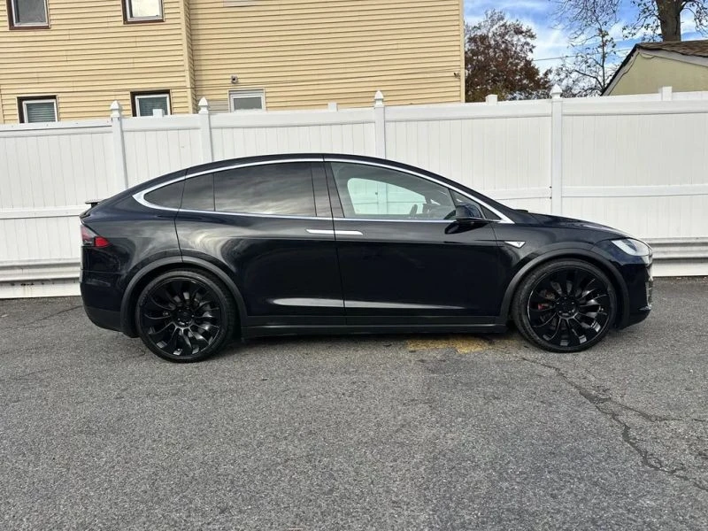 2016 Tesla Model X - Image 8 of 12
