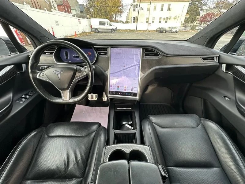 2016 Tesla Model X - Image 9 of 12