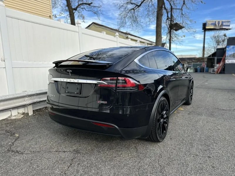 2016 Tesla Model X - Image 7 of 12