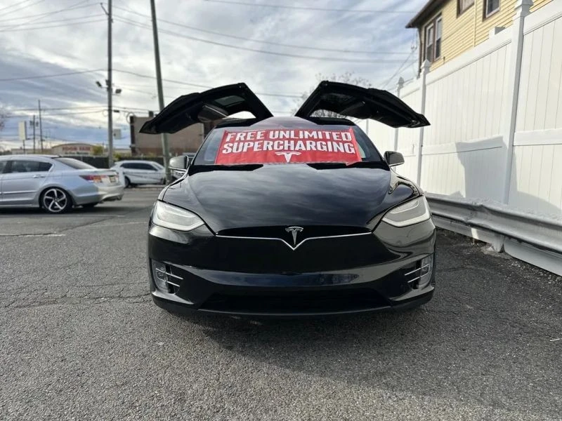 2016 Tesla Model X - Image 2 of 12
