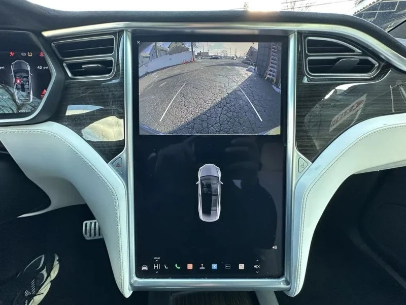 2016 Tesla Model X - Image 12 of 12