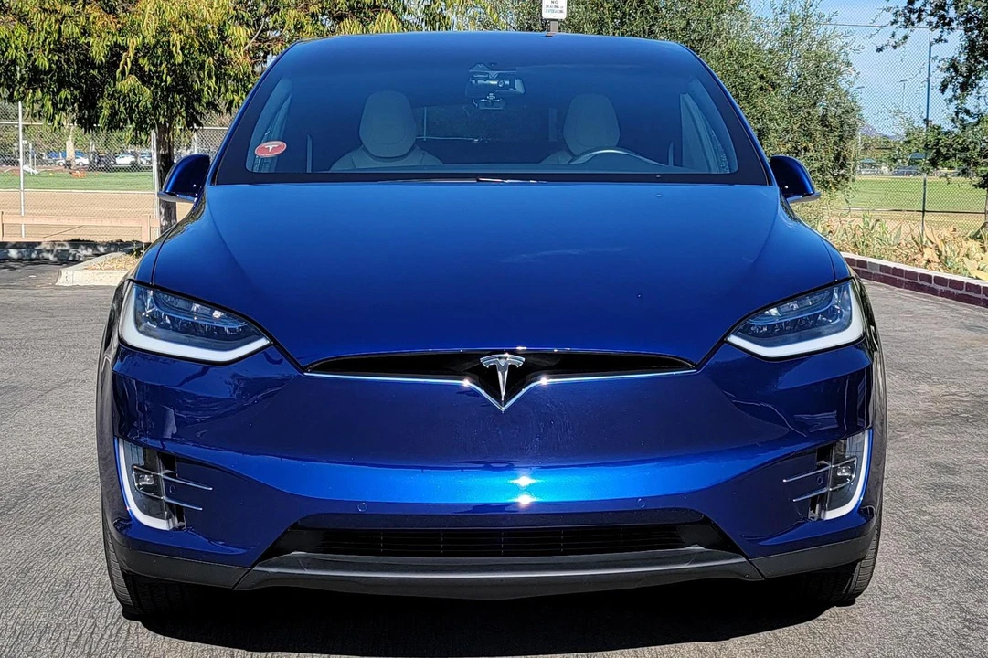 2016 Tesla Model X - Image 2 of 31