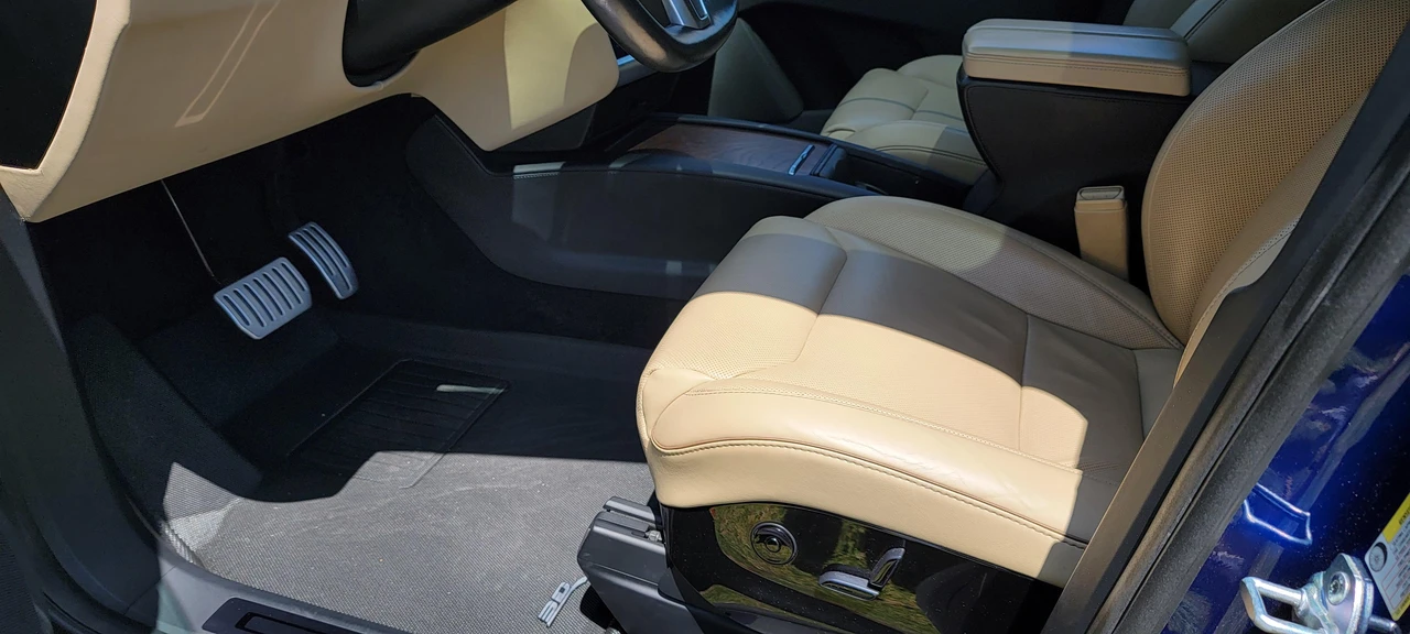 2016 Tesla Model X - Image 29 of 31