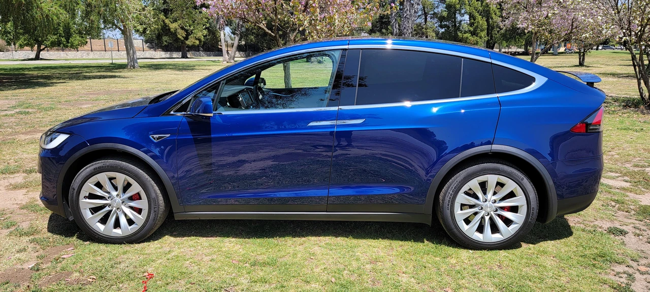 2016 Tesla Model X - Image 9 of 31