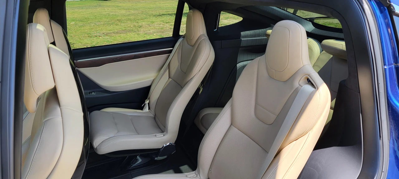 2016 Tesla Model X - Image 23 of 31