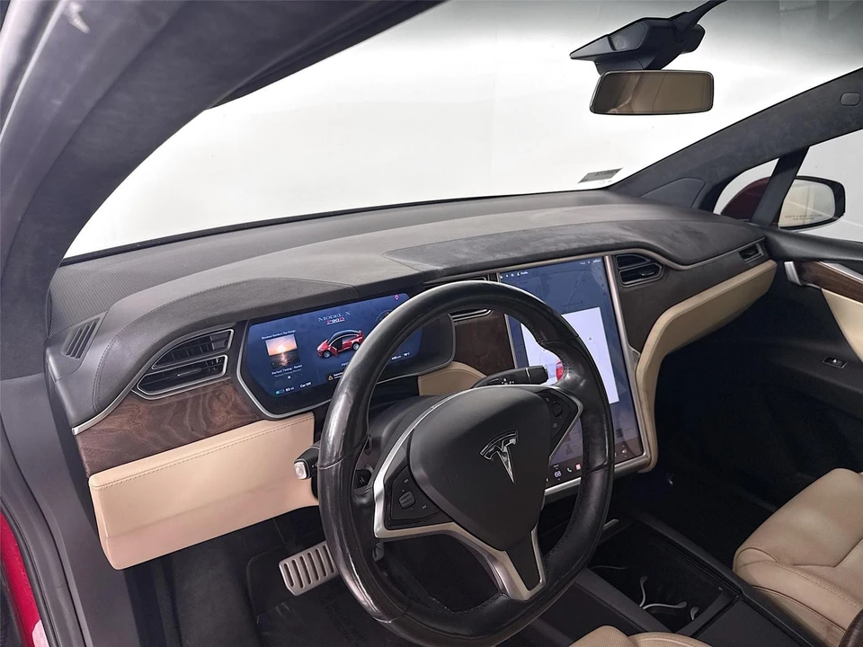 2016 Tesla Model X - Image 9 of 21